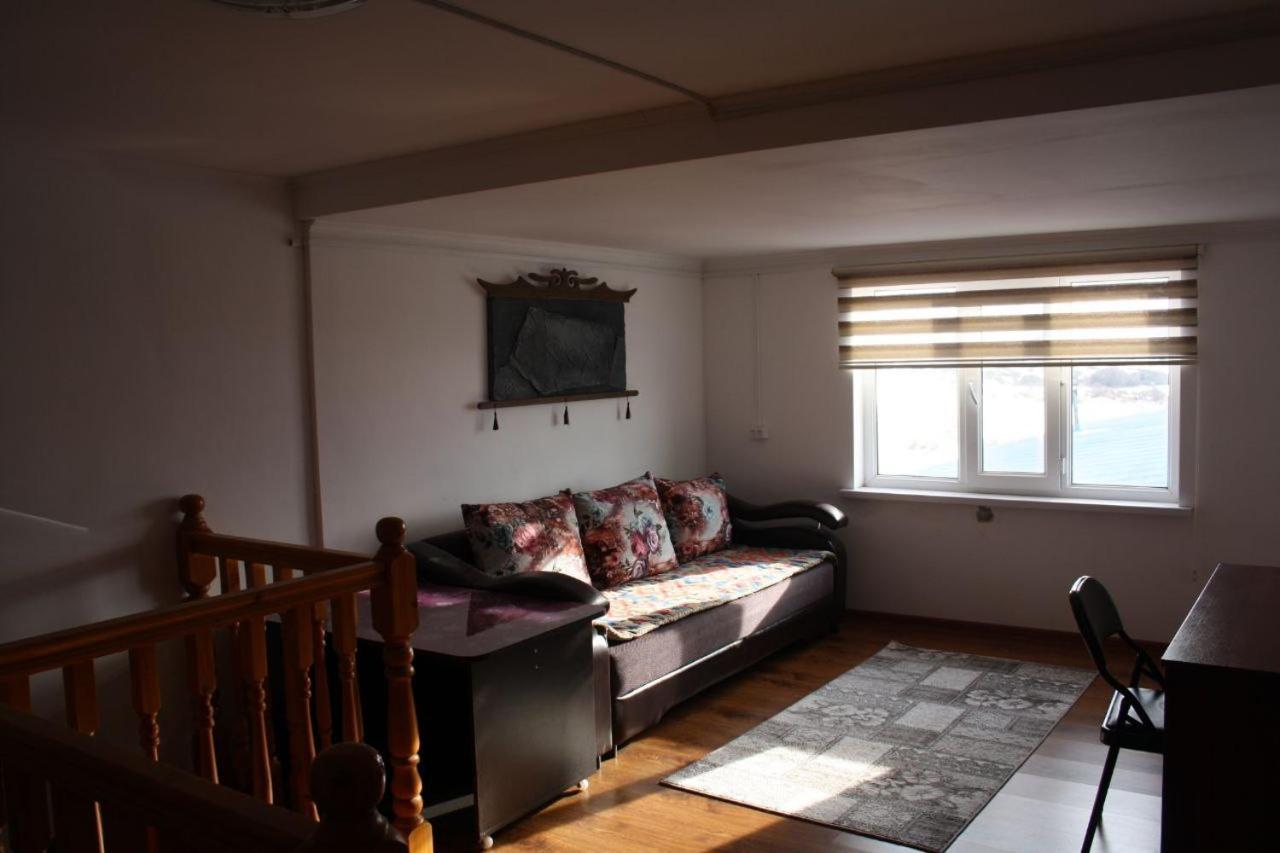 Guest House Shirin Barskoon Esterno foto