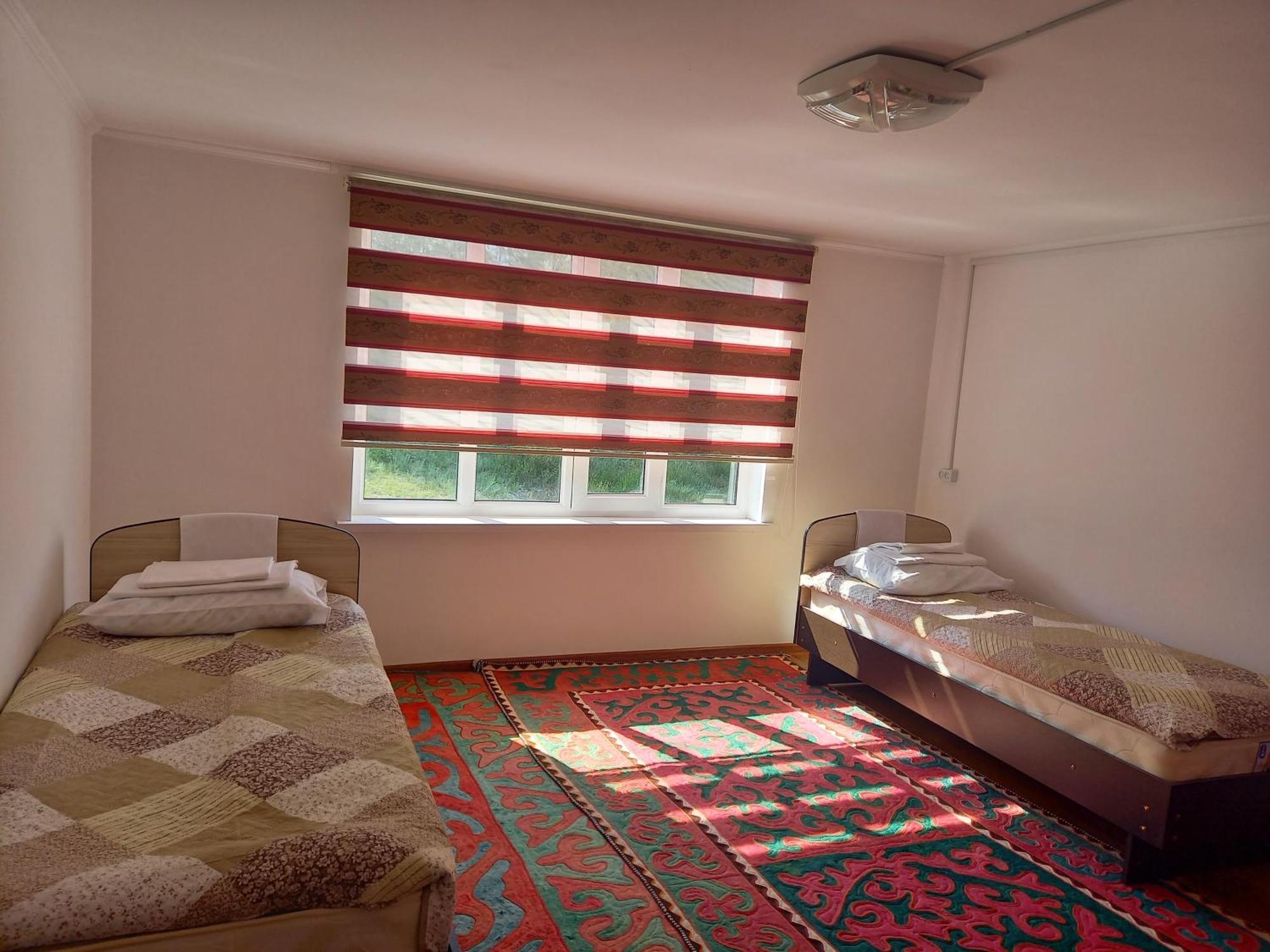 Guest House Shirin Barskoon Esterno foto