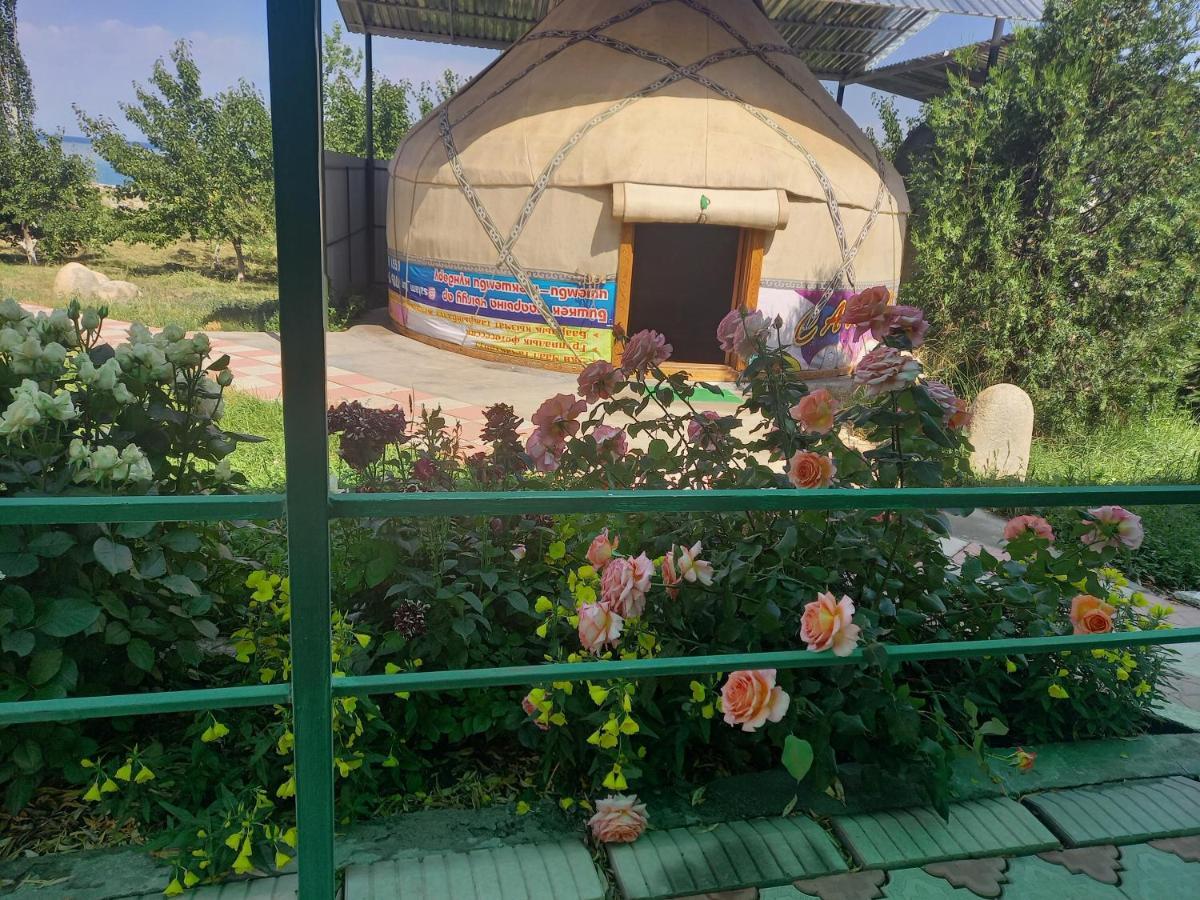 Guest House Shirin Barskoon Esterno foto